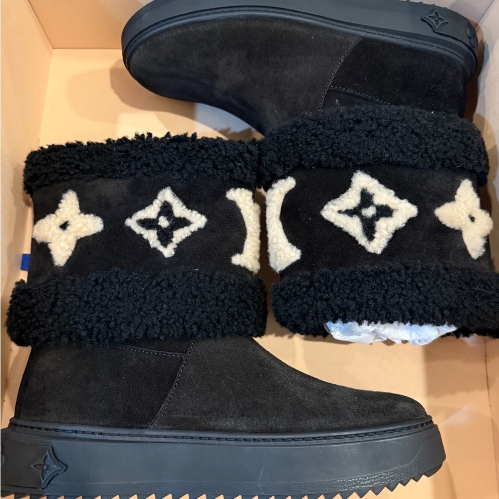 Louis Vuitton Black and Cream Shearling Boots